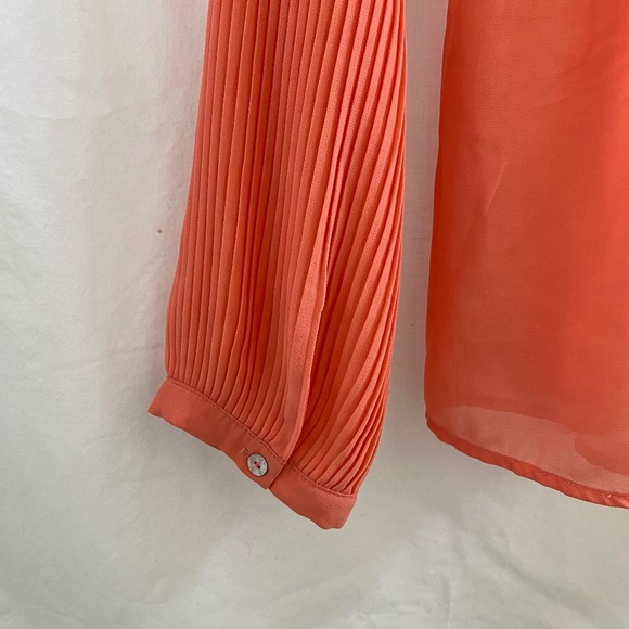 Coral Blouse Women's Size: Large - Picture 6 of 6